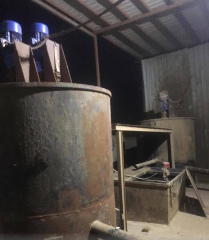 ضبط شحوم سيارات مقلدة في مستودعين بالسعودية