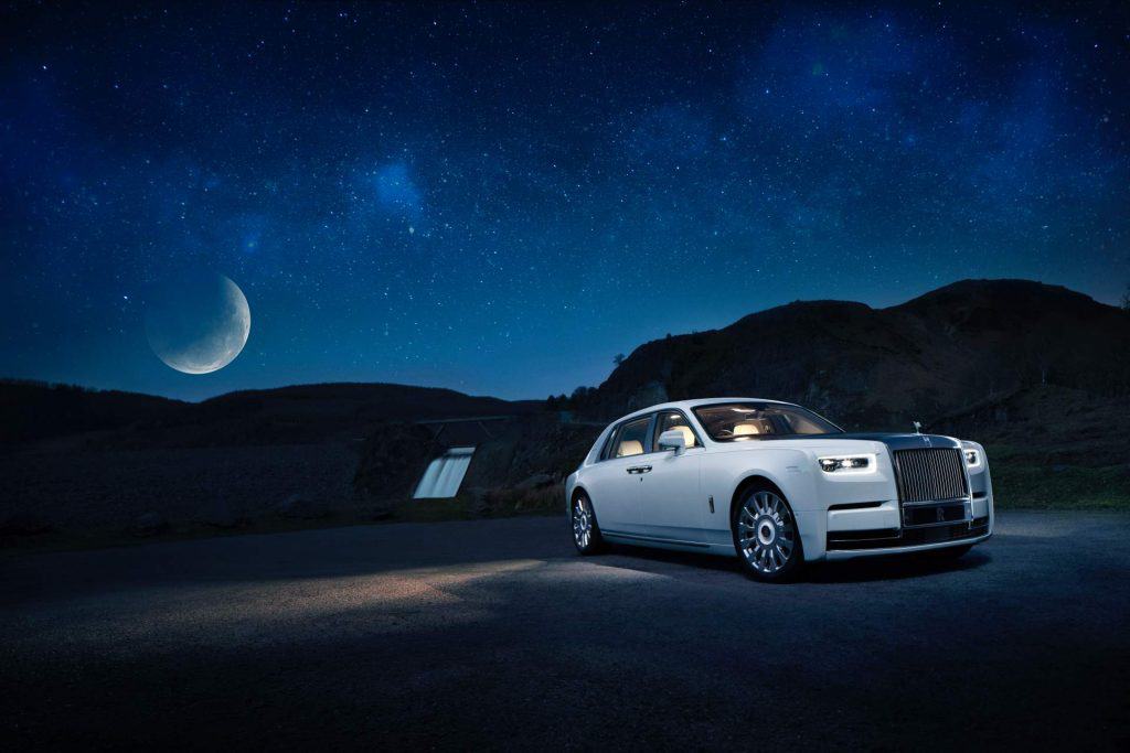 رولزرويس فانتوم Tranquillity الخاصة بوحي الجانب المضء والمظلم من القمر في جنيف