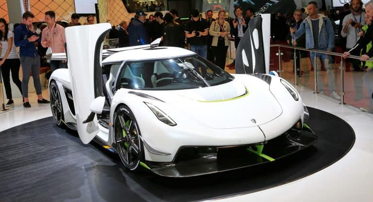 كونيجسيج تدعي أن سياراتها الخارقة مرتبطة بمتعة القيادة وليس القوة