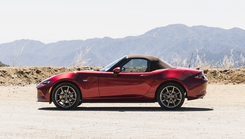 2019_Mazda_MX-5_Miata.jpg