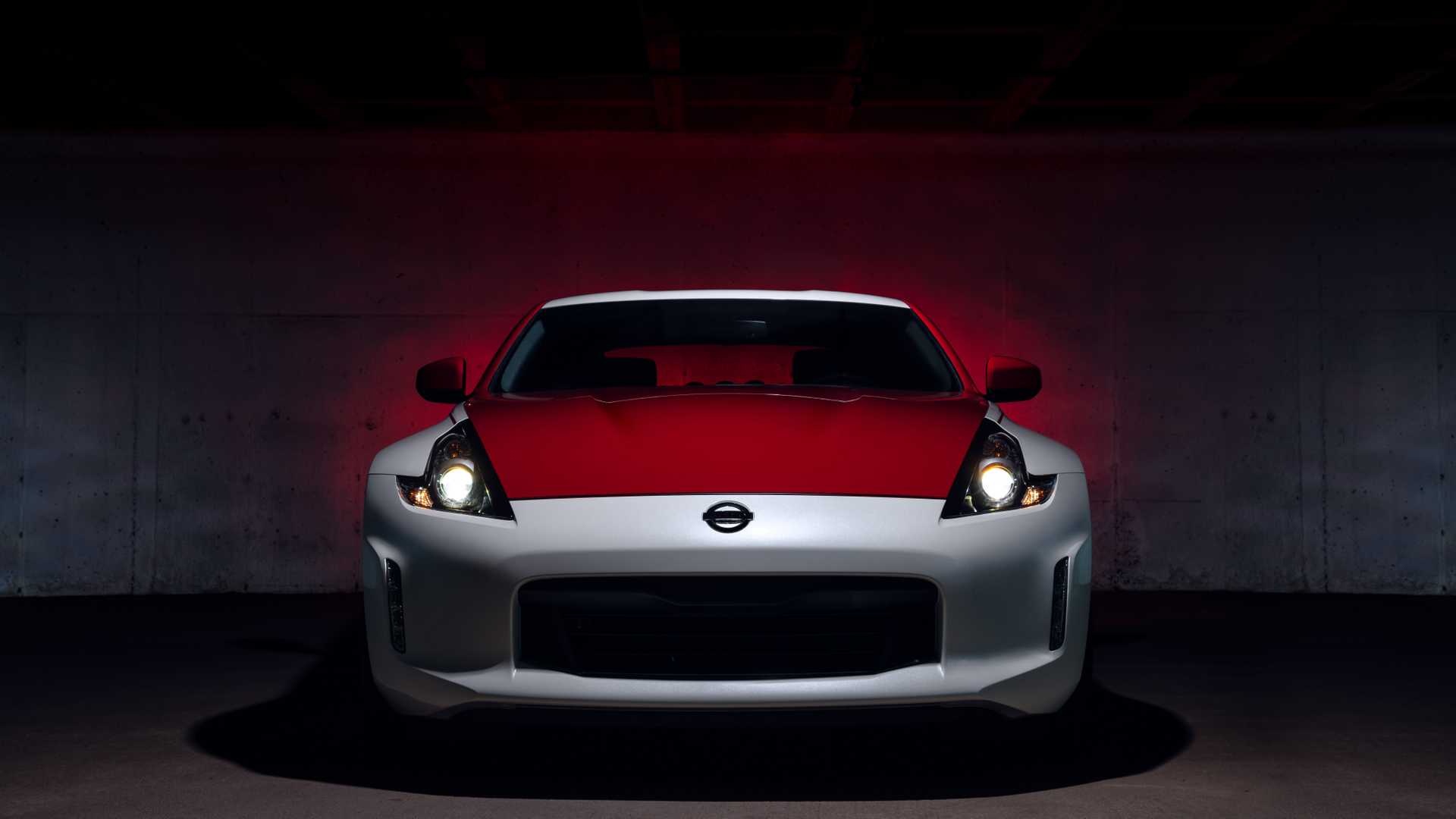نيسان 370Z 50th Anniversary Edition تكرم ذكرى موديلات 240Z السباقية