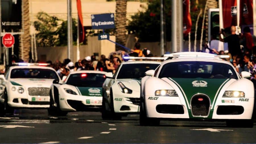 بالصور.. أكثر 5 سيارات تميزاً بأسطول شرطة دبي