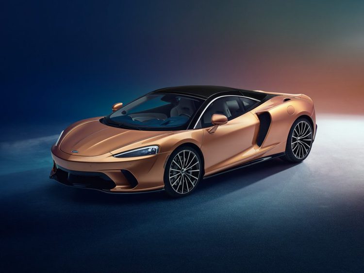 ماكلارين GT الجديدة تنطلق رسمياً بقوة 612 حصان وسعر 210 ألف دولار
