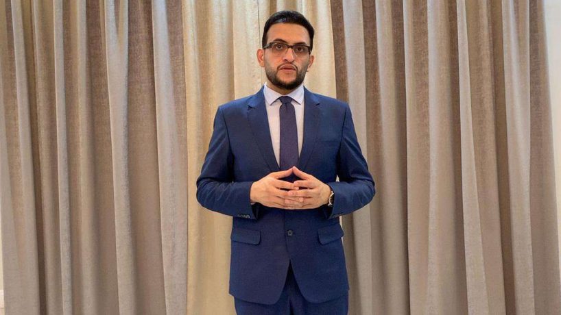 باحث سعودي يتوصل لتحديثات في بطاريات السيارات الكهربائية