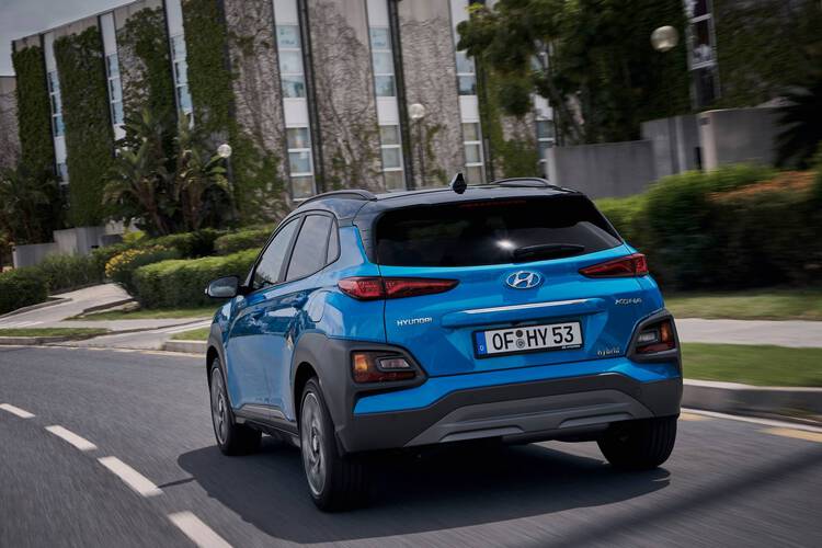 efc6a19a-2020-hyundai-kona-hybrid-2.jpg