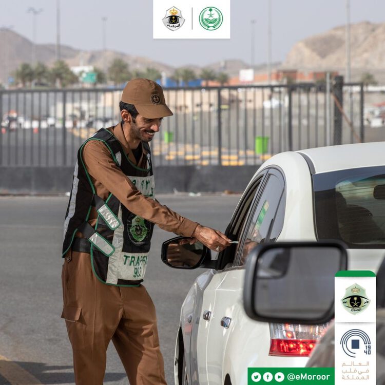 حملات تفتيش مرورية للتأكد من سلامة تصاريح المركبات قبل دخول مكة