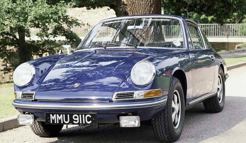 بورش 911 .. كيف اكتسبت السيارة الأيقونية شعبيتها؟