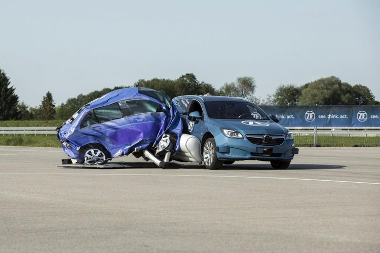 وسائد هوائية خارجية لحمايتنا من الاصطدامات .. ولكن كيف؟
