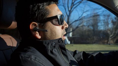 اتصال البلوتوث يمكن أن يصل للسيارات القديمة بهذه الأداة