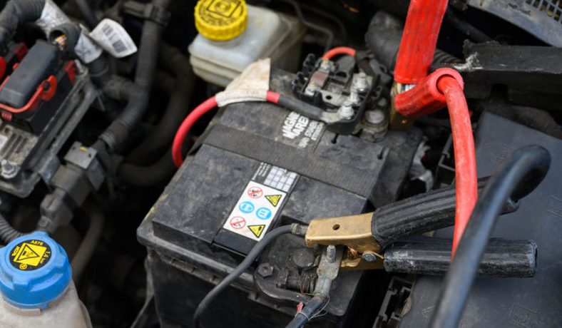 معلومات خاطئة عن بطاريات السيارات.. تعرف عليها!