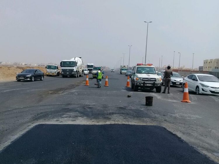 محافظة جدة تطلق حملة رقابة على السيارات المخالفة للتوقف