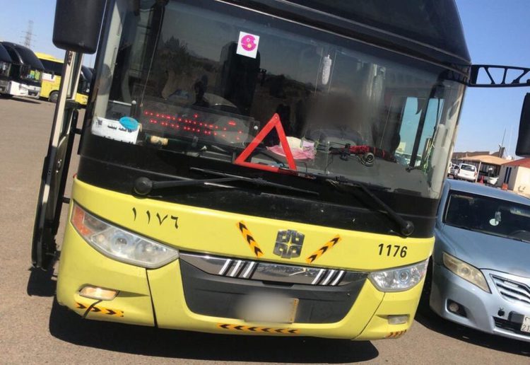 مرور عسير يضبط سائق حافلة طالبات رصد خلال قيادة مستهترة