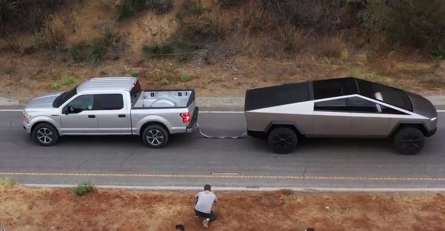 بيك اب تسلا سايبرتراك واجهت فورد F-150 في شد الحبل .. ولكن من الفائز؟