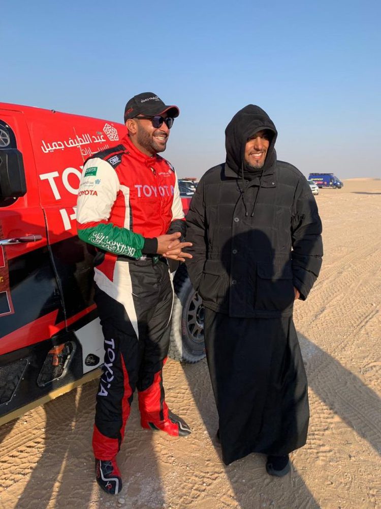 رئيس الاتحاد السعودي للسيارات يدعم أبطال المملكة في المرحلة العاشرة للرالي
