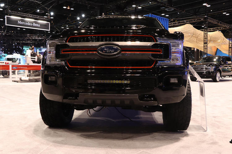 فورد F-150 هارلي ديفيدسون تصدم شيكاغو بـ 700 حصان