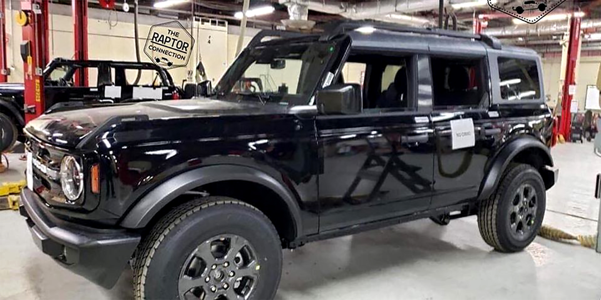 فورد برونكو 2021 تظهر من جديد بدون تمويه في صور مسربة