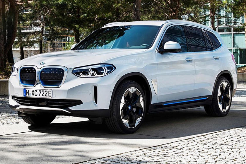 تسريب صور سيارة BMW iX3 الجديدة