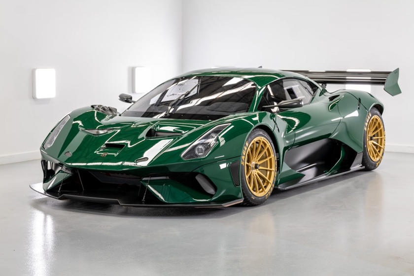 وصول أول نسخ Brabham BT62 Competition إلي مالكها في بريطانيا