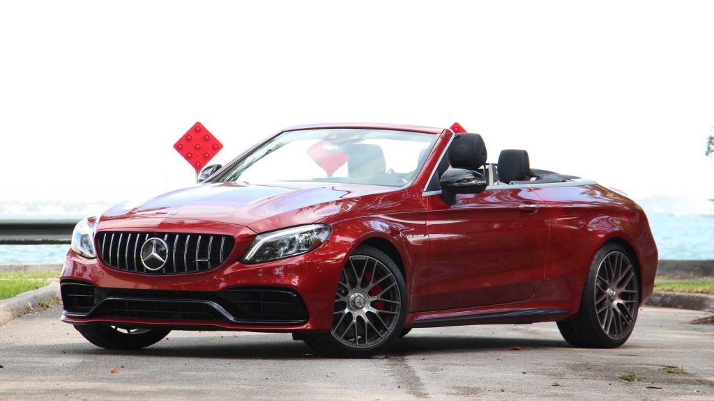 مراجعة مرسيدس AMG C63 S كابريوليه 2020 .. عندما تجتمع الفخامة مع القسوة الرياضية