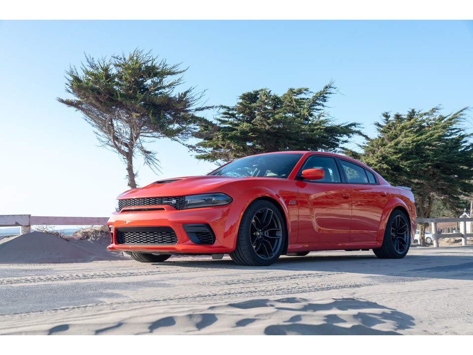 مراجعة دودج تشارجر 2021 .. عضلية وعملية في حزمة عصرية