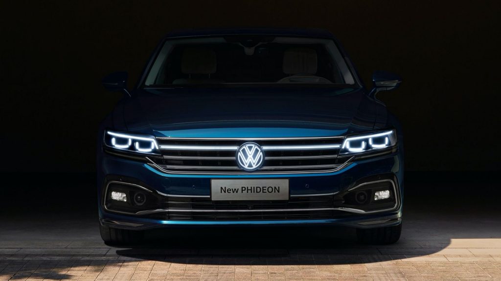 فولكس فاجن فايتون 2021 تقدم في الصين بدون محركات V6