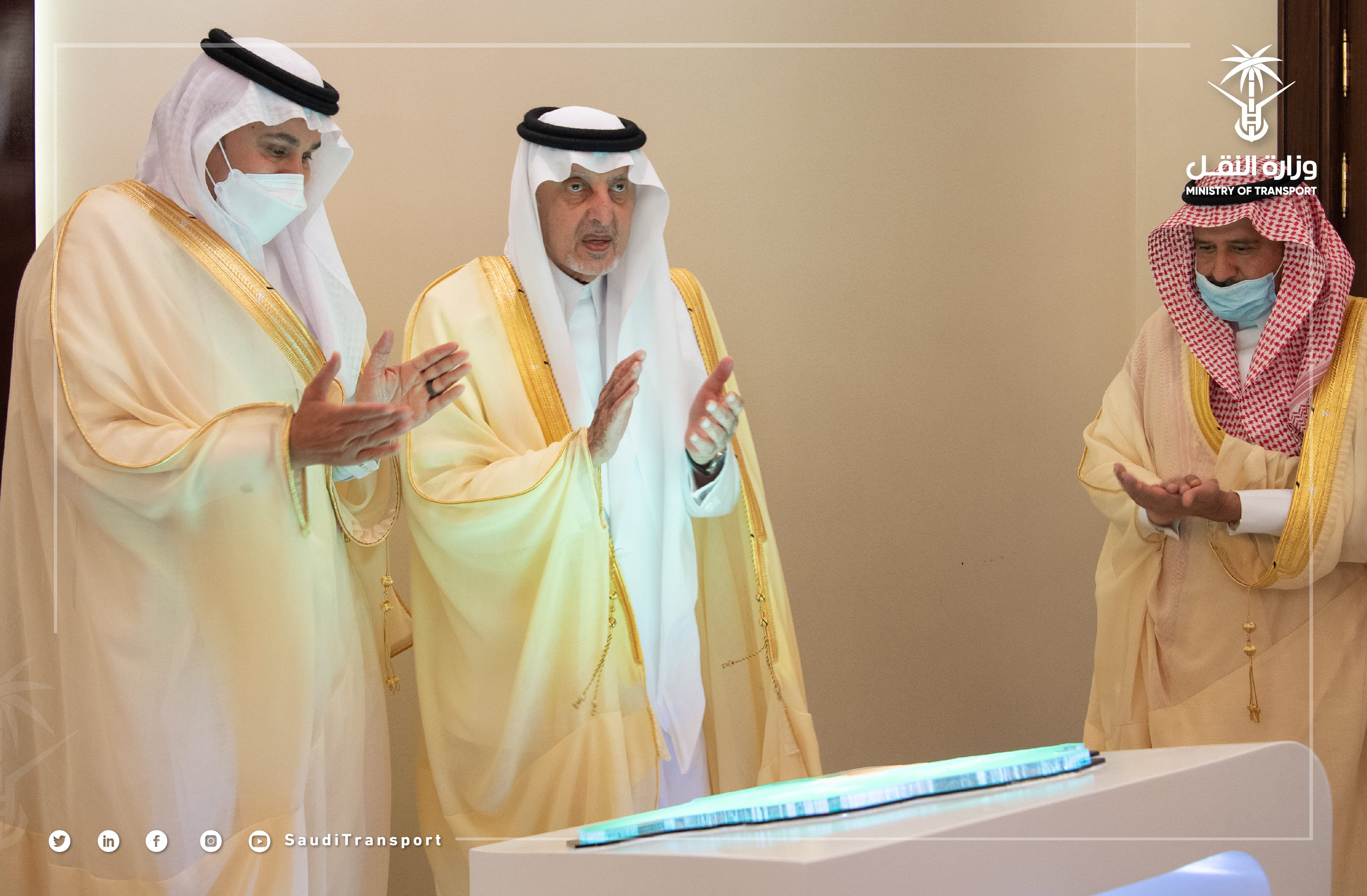 النقل تفتتح 8 مشروعات تنموية بمنطقة مكة المكرمة