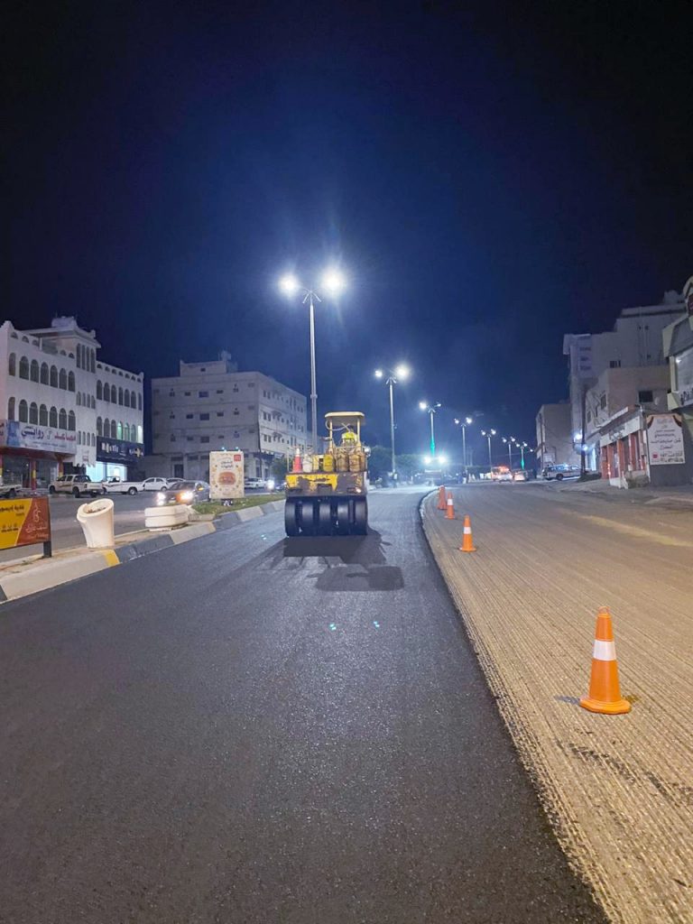 تطوير طريق الملك عبدالعزيز في الباحة وانذار للسيارات القديمة في قلوة