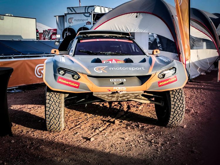 تجربة سيارات رالي داكار المستقبل التي تعمل بالطاقة المستدامة