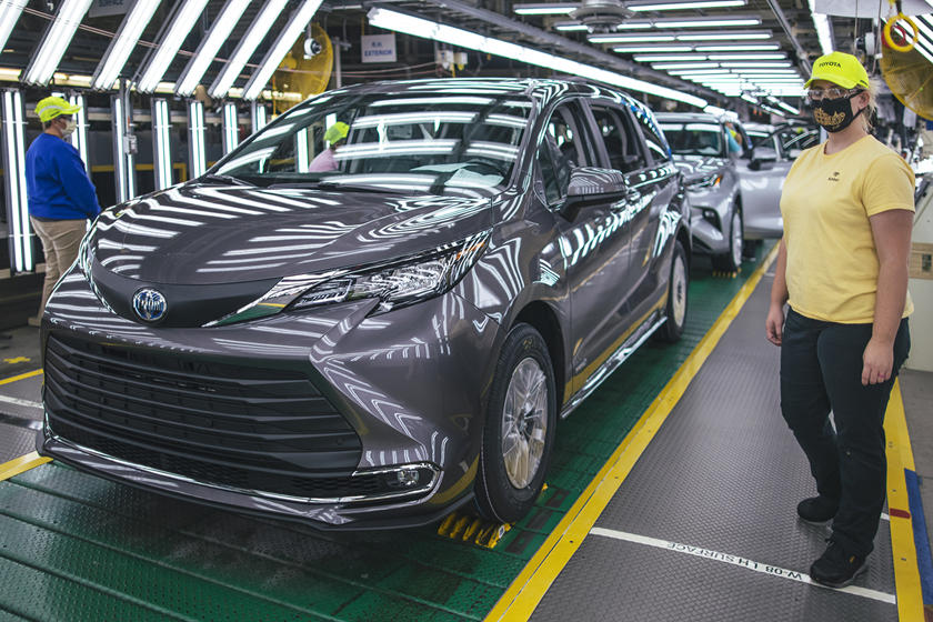 تويوتا تحتفل بإنجاز كبير في أمريكا بانتاج 30 مليون سيارة