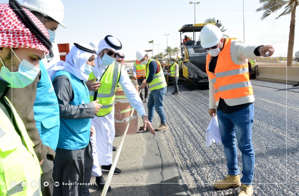 وكيل وزارة النقل يتفقد طريق الرياض الطائف
