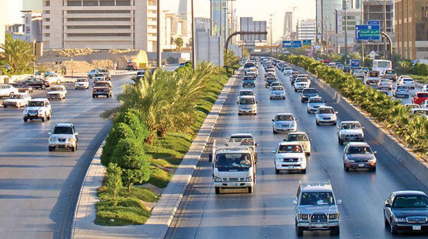 النقل تستطلع آراء المواطنين في أنظمة ولوائح أنشطة تأجير السيارات والأجرة وتوجيه المركبات