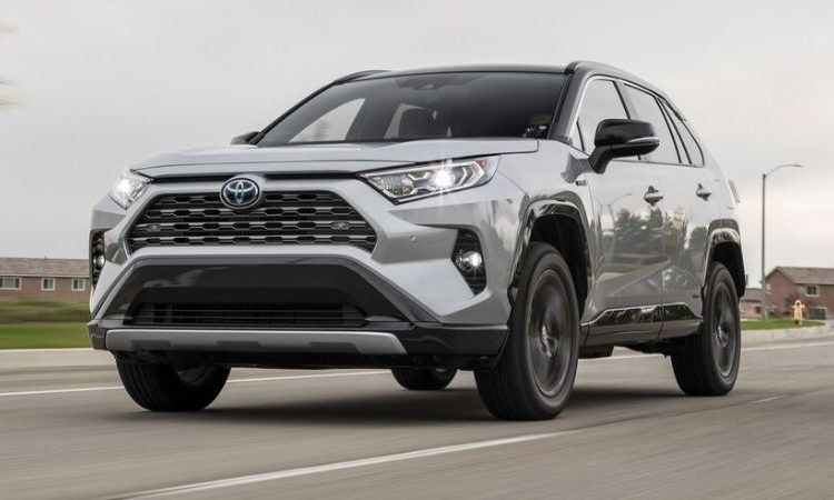 مراجعة تويوتا راف 4 2021 .. اعتمادية وعائلية لأبعد مدى