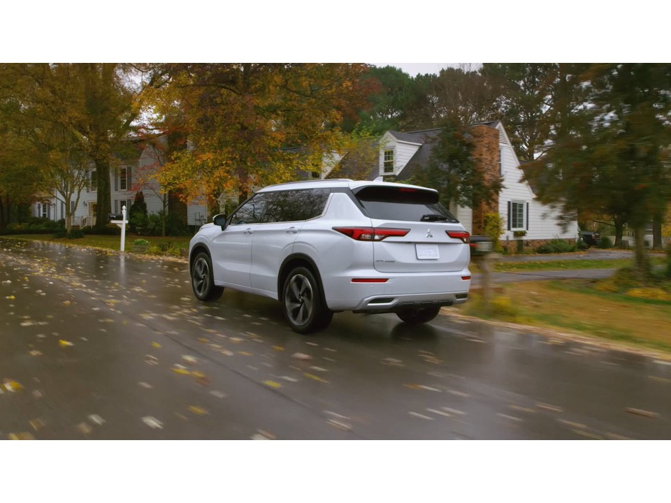 ميتسوبيشي اوتلاندر 2022