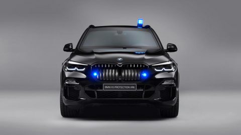 BMW X5 تتحول لسيارة شرطة مدرعة