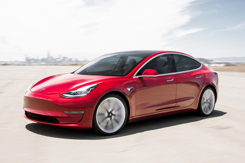 طلبات شراء تسلا تصل إلى أرقام غير مسبوقة