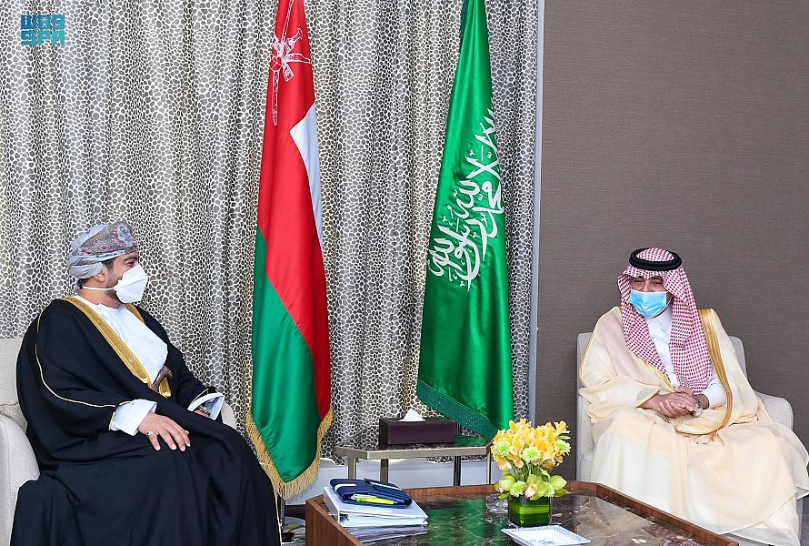 لقاء وزيري النقل في السعودية وسلطنة عمان وتجهيز المنفذ البري بين البلدين