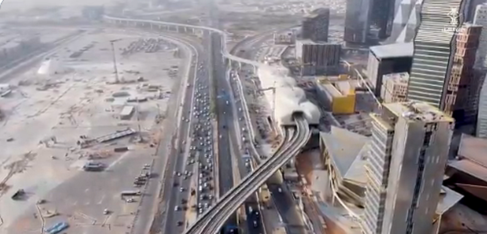 فتح حركة السير على جسر العقيق وبدائل غلق طريق الملك عبدالعزيز