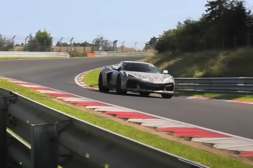 فيديو : كورفيت Z06 تقدم مهاراتها بالكامل على النوربورغرينغ