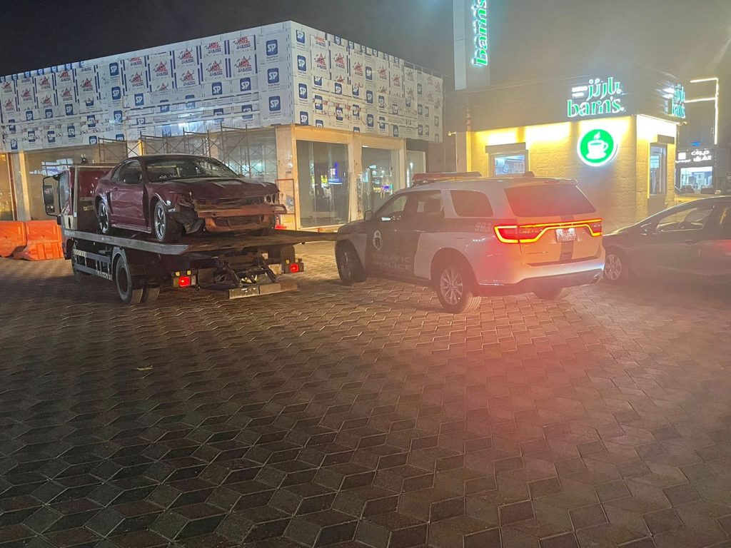 ضبط سائق سيارة قاد عكس السير وصدم مركبات في السعودية