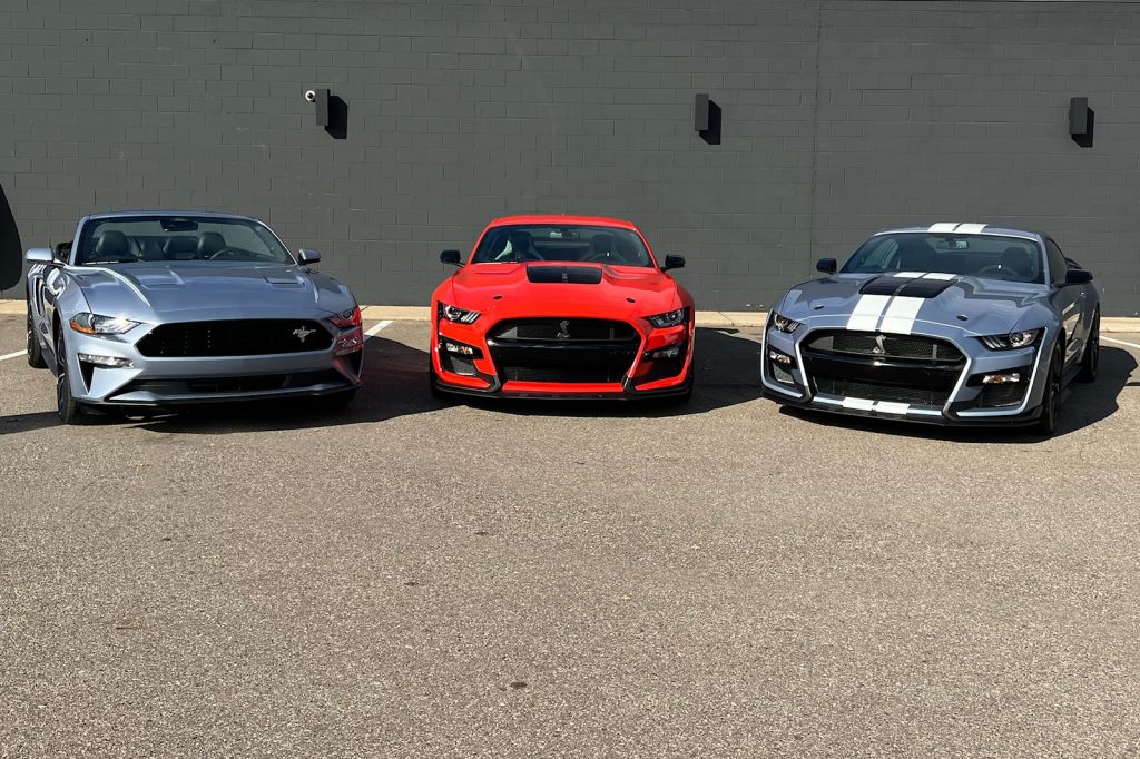 فورد شيلبي جي تي 500 موديل 2022 تصل بلون برتقالي واصدار Heritage جديد