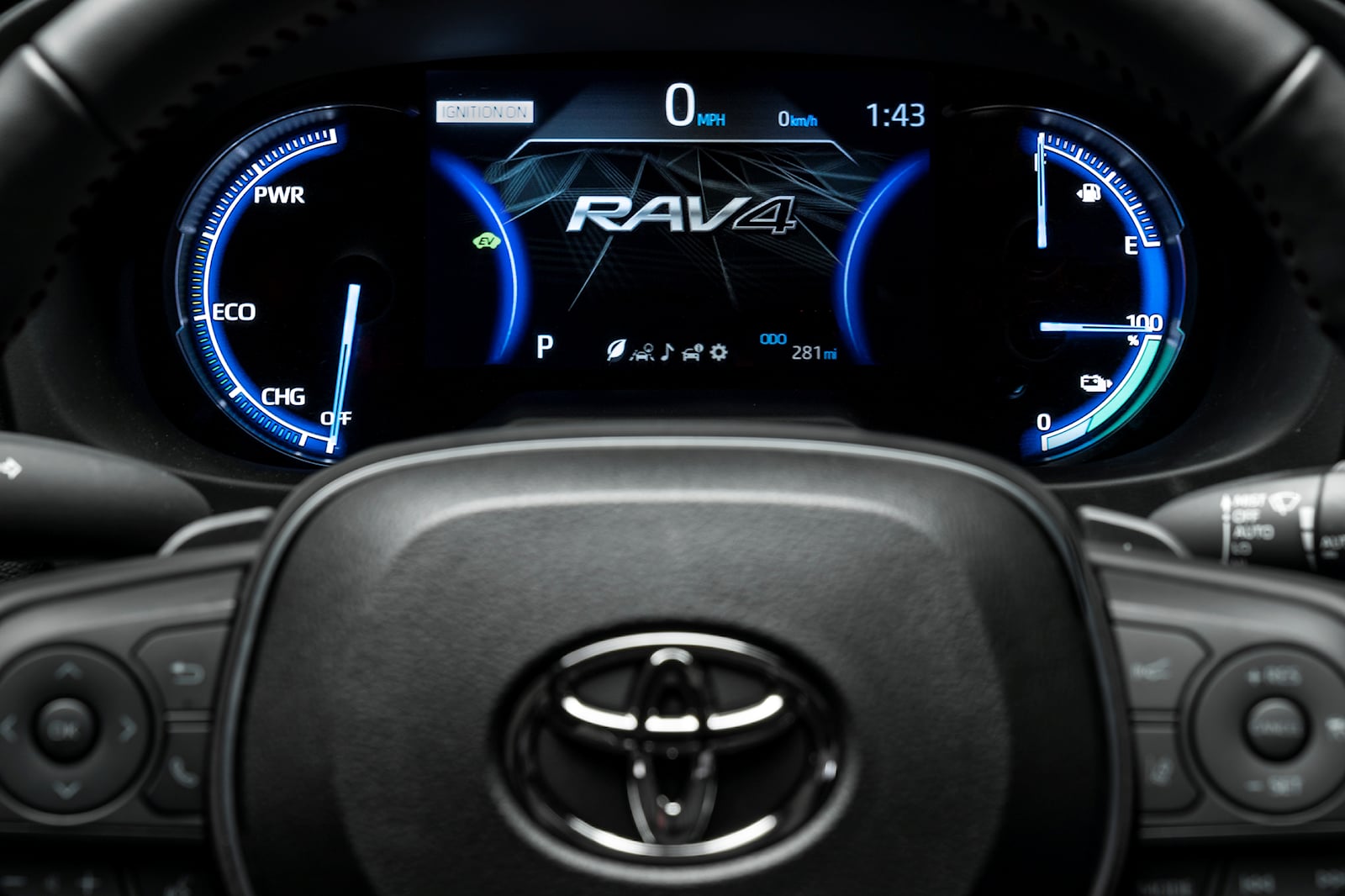 تويوتا راف 4 ستحصل على تقنيات جديدة خلال العام الحالي