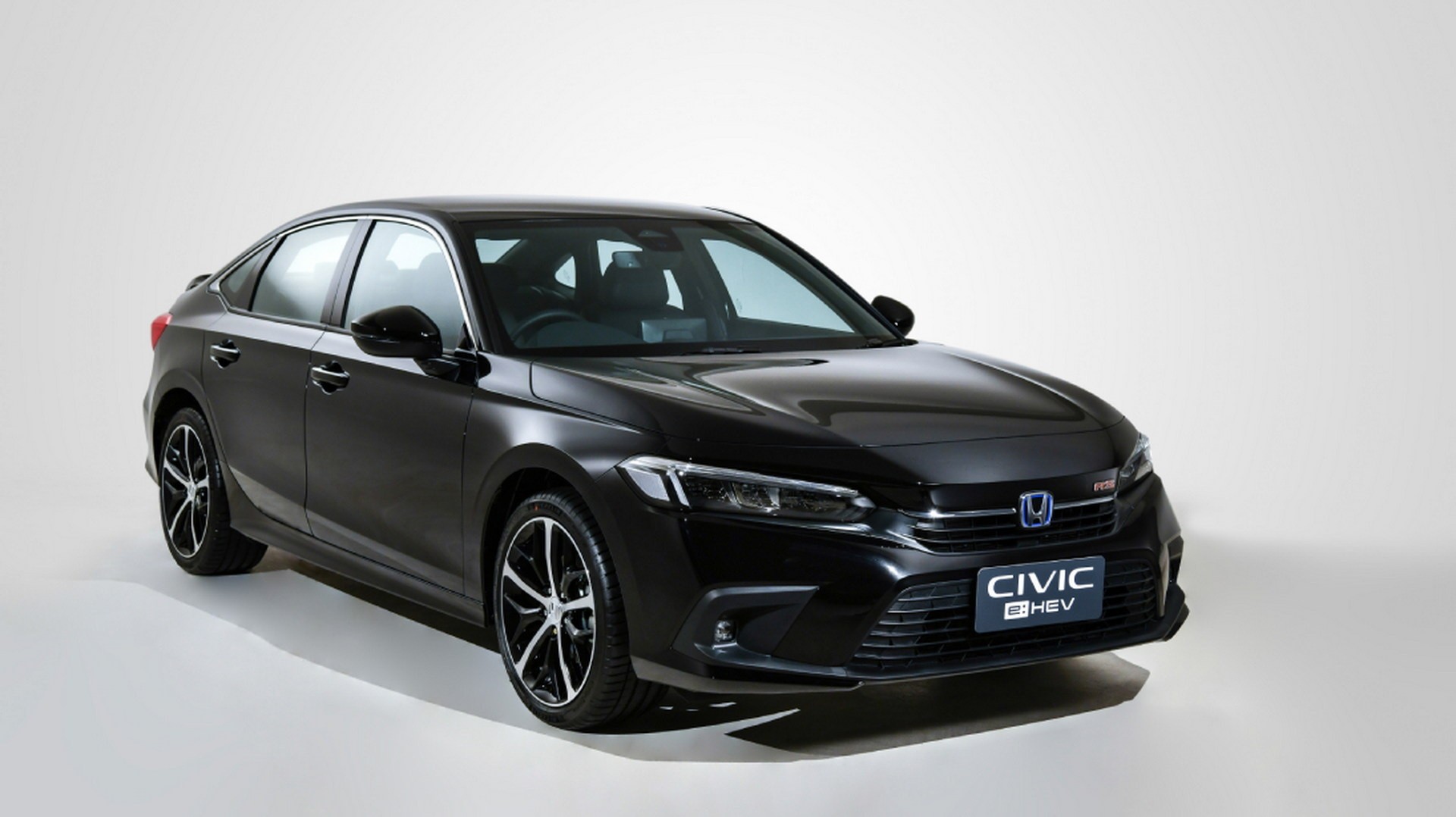 هوندا سيفيك سيدان e: HEV تنطلق لأول مرة في تايلاند مع محركات هجينة