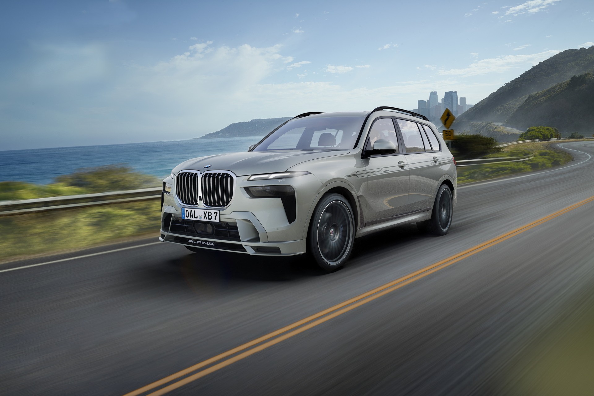 ألبينا BMW XB7 تظهر لأول مرة بمظهر وتقنيات جديدة كموديل 2023