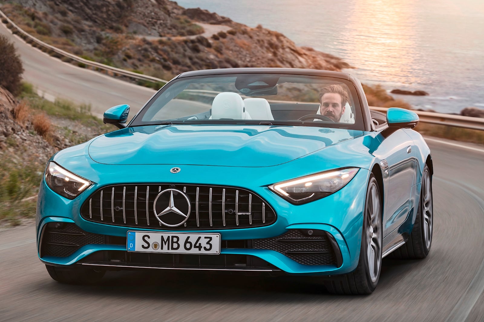 الكشف عن مرسيدس- AMG SL 43 بتقنية F1