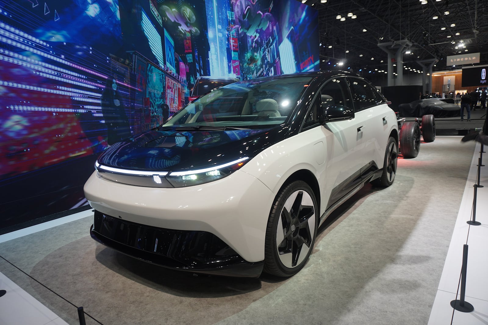 إندي وان أمريكا .. سيارة كهربائية بمدى 482 كم لمنافسة تسلا