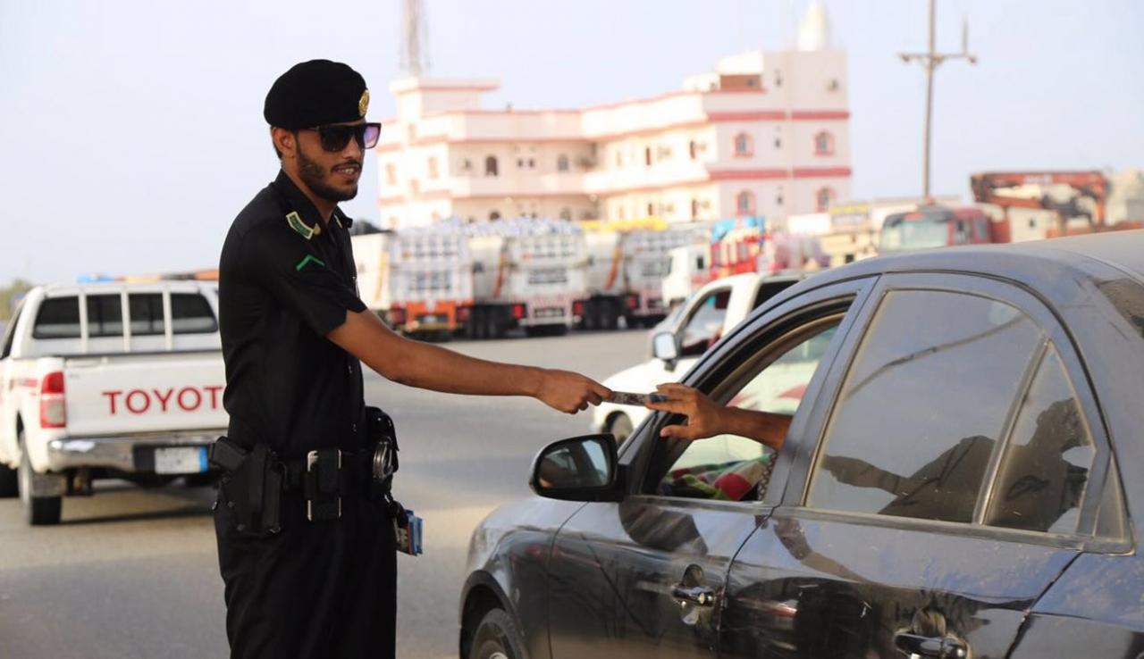 أنباء عن تعديلات على قانون المرور في السعودية بخصوص المخالفات وسدادها
