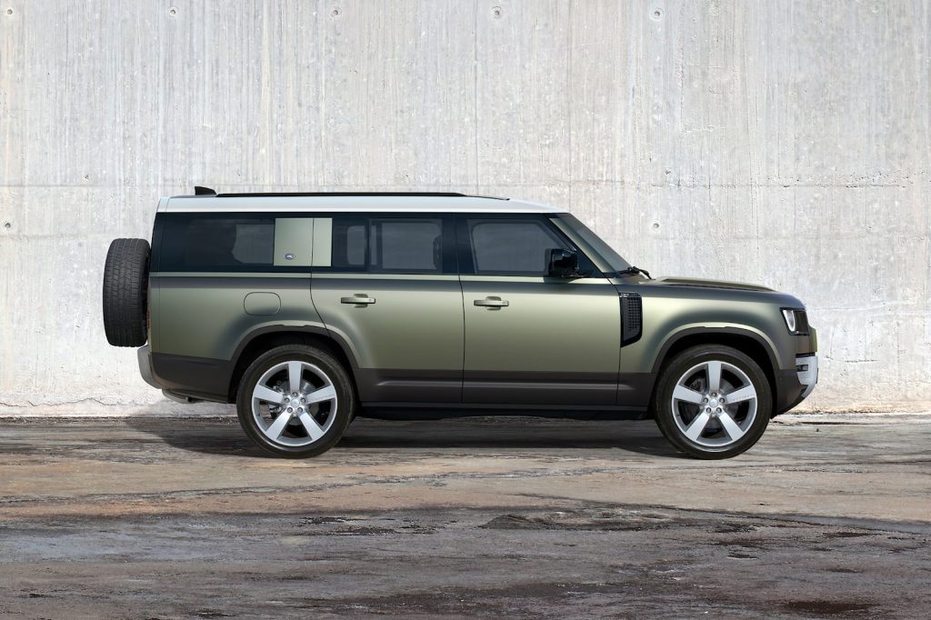 الكشف عن لاندروفر ديفندر 130 ألترا لونج 2023 بثمانية مقاعد