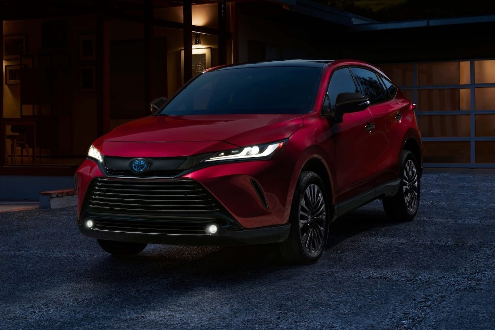 تويوتا تطلق فينزا 2023 مع نسخة نايتشايد إيديشن الأكثر أناقة