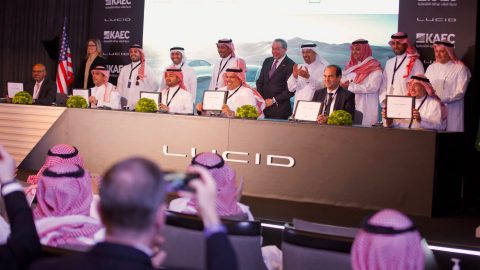 توقيع اتفاق إقامة أول مصنع دولي لشركة لوسيد بالسعودية بطاقة 150 ألف سيارة