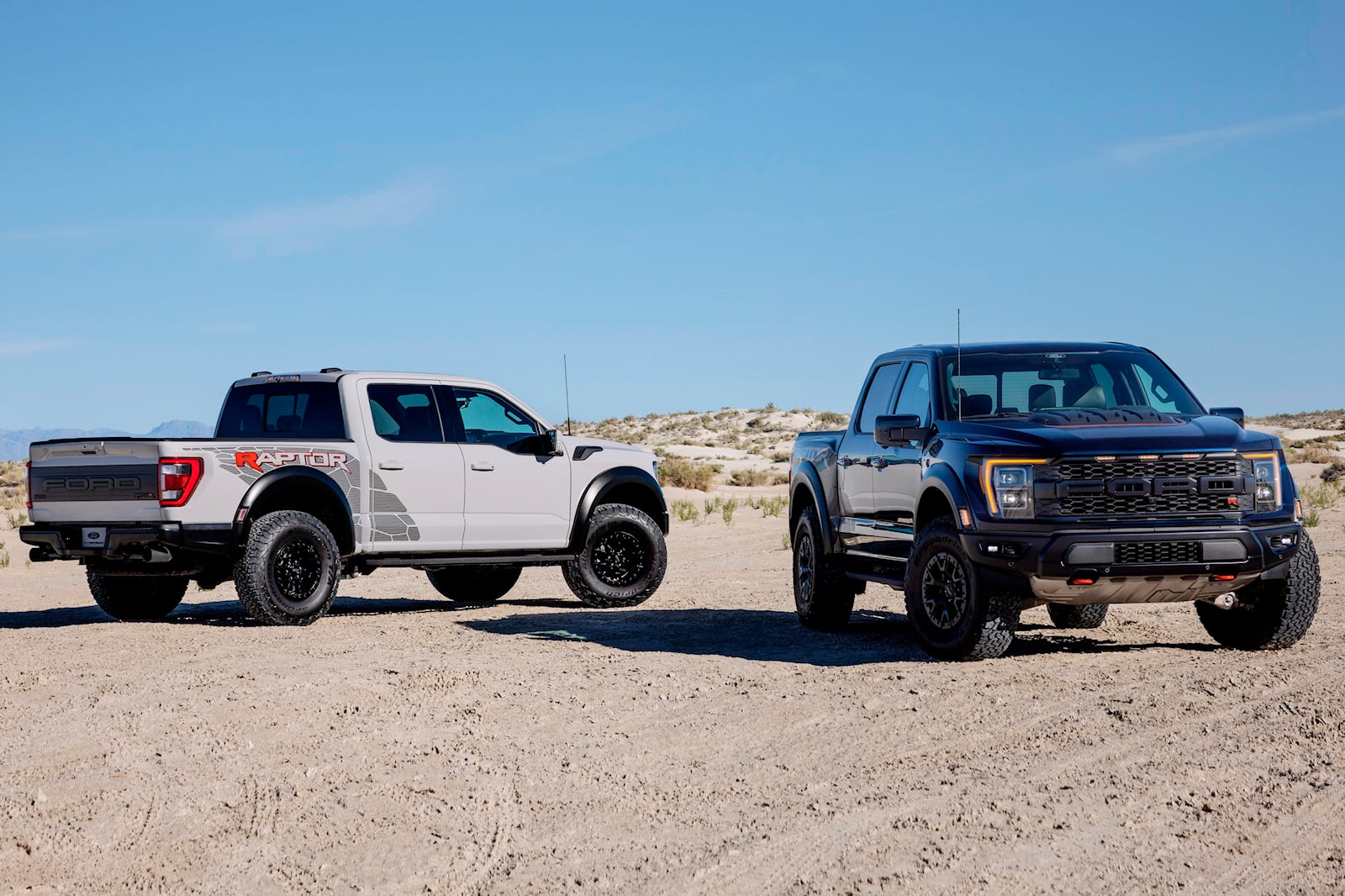أقوى نسخ رابتور على الإطلاق .. إطلاق فورد F-150 رابتور آر بمحرك V8 بقوة 700 حصان